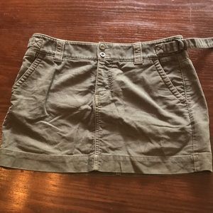Gap olive skirt